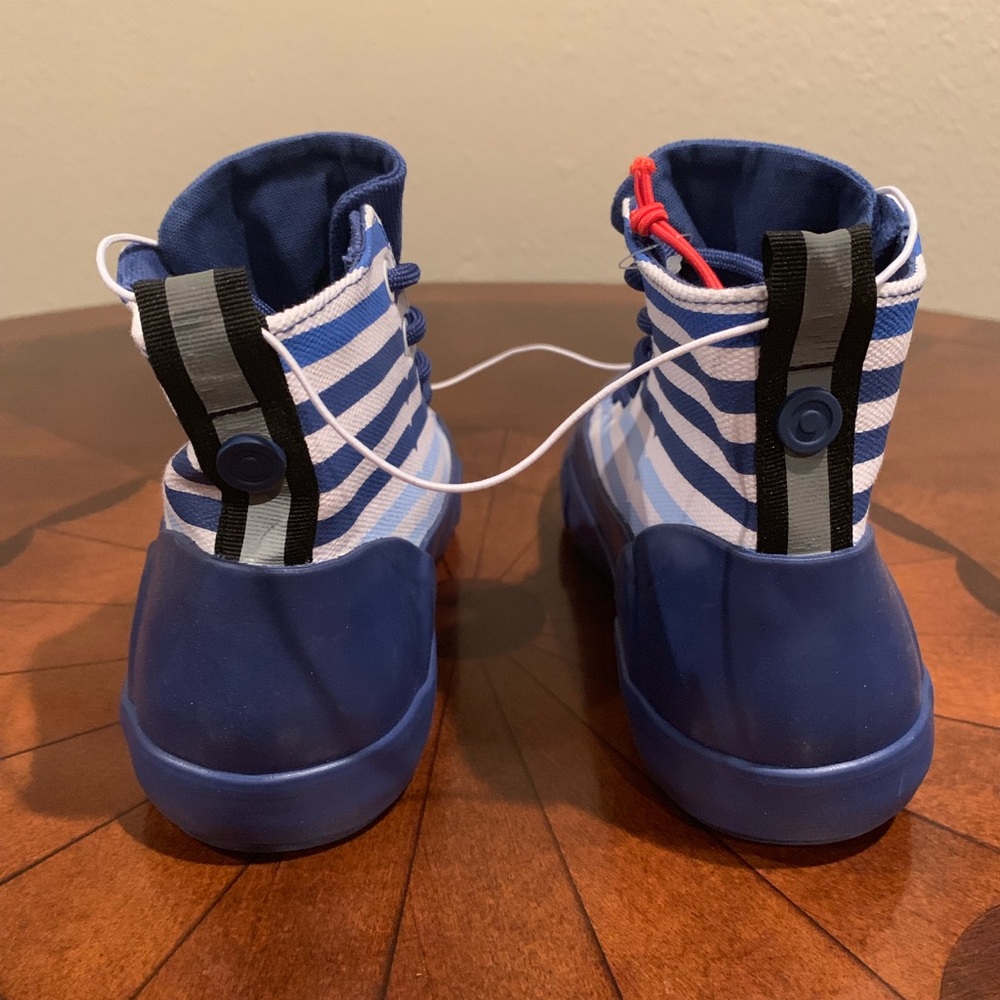 Youth size Hunter dipped canvas sneakers! new! - Picture 4 of 8